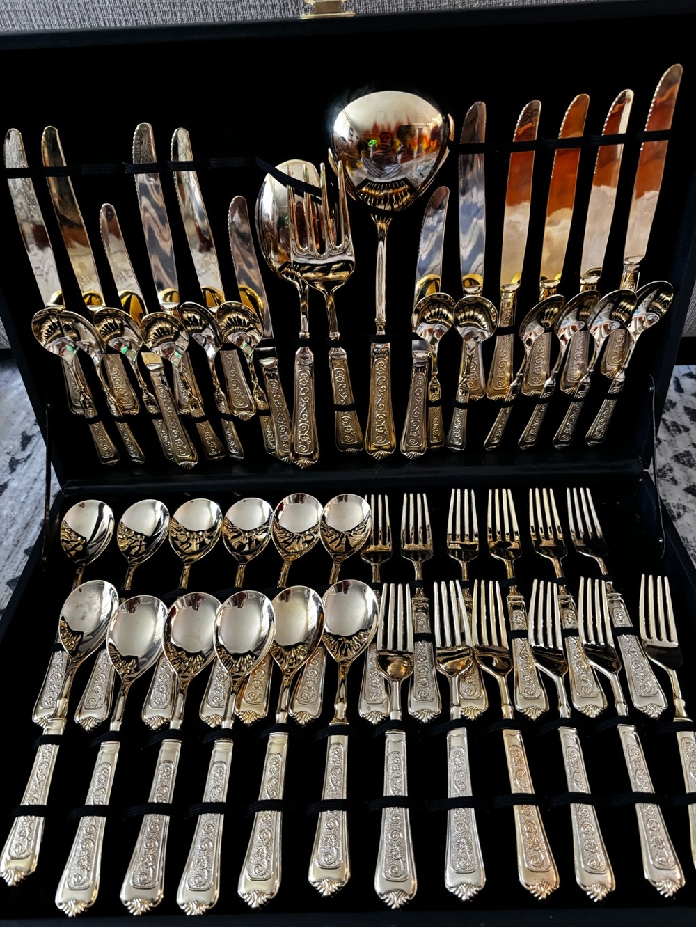 Ornate Gold Flatware Set - Classic Decorative Design